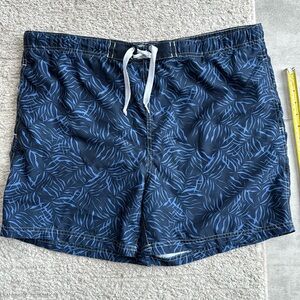 Islander Men's Navy/Royal Patterned Lined Swim Trunks - M